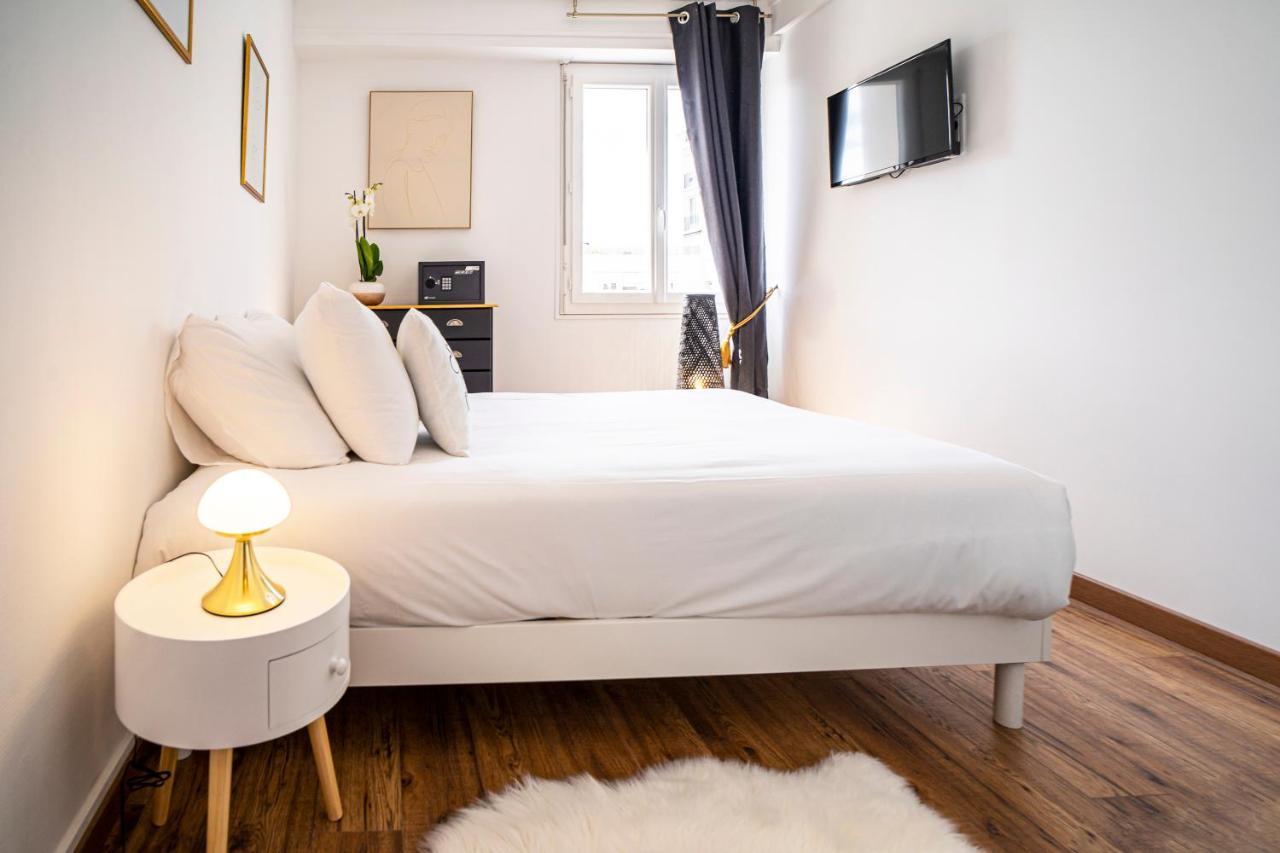 Au Palais Des Pyrenees! Hyper Centre -Clim-Balcon-Parking Gratuit Apartment Pau Exterior photo